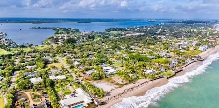 Terreno en Vero Beach, Florida № 2054442