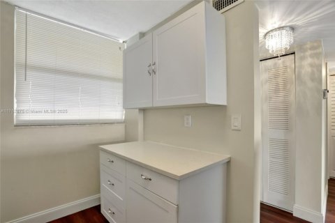 Copropriété à louer à Lauderhill, Floride: 2 chambres, 102.19 m2 № 1962299 - photo 13