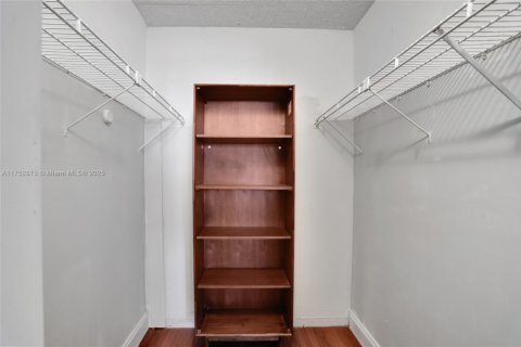 Copropriété à louer à Lauderhill, Floride: 2 chambres, 102.19 m2 № 1962299 - photo 18