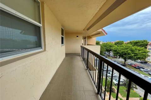 Copropriété à louer à Lauderhill, Floride: 2 chambres, 102.19 m2 № 1962299 - photo 23