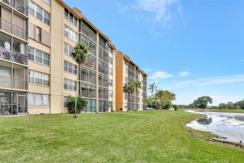 Copropriété à louer à Lauderhill, Floride: 2 chambres, 102.19 m2 № 1962299 - photo 29
