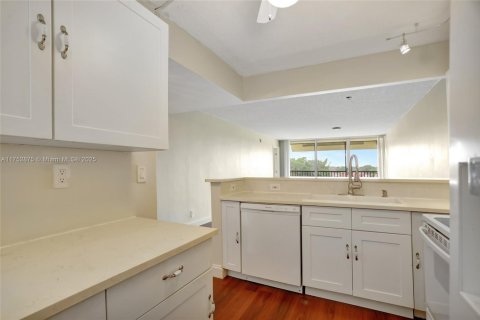 Copropriété à louer à Lauderhill, Floride: 2 chambres, 102.19 m2 № 1962299 - photo 12