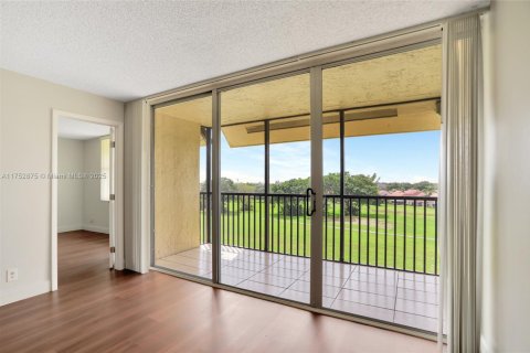 Copropriété à louer à Lauderhill, Floride: 2 chambres, 102.19 m2 № 1962299 - photo 6