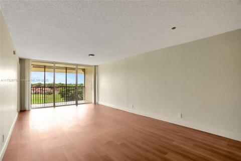 Copropriété à louer à Lauderhill, Floride: 2 chambres, 102.19 m2 № 1962299 - photo 4