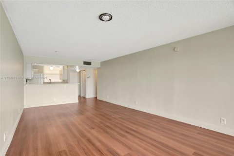 Copropriété à louer à Lauderhill, Floride: 2 chambres, 102.19 m2 № 1962299 - photo 7