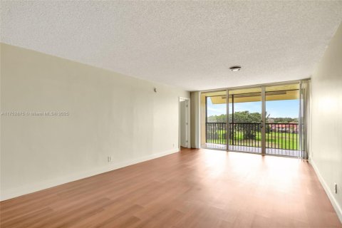 Copropriété à louer à Lauderhill, Floride: 2 chambres, 102.19 m2 № 1962299 - photo 5