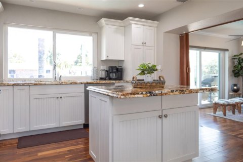 Casa en alquiler en Fort Lauderdale, Florida, 3 dormitorios, 187.66 m2 № 2060039 - foto 20