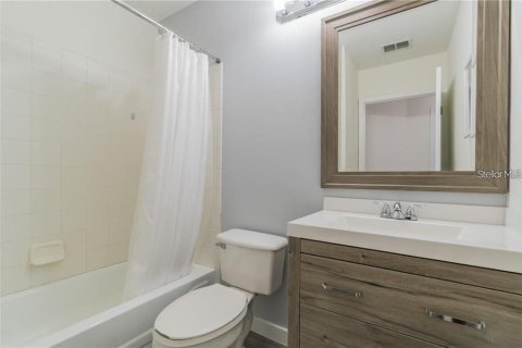 Condominio en alquiler en Orlando, Florida, 2 dormitorios, 96.8 m2 № 1876781 - foto 7