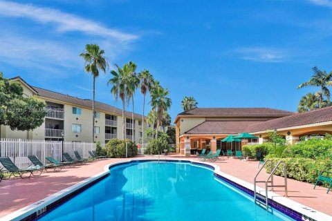 Copropriété à louer à Hollywood, Floride: 2 chambres, 76.18 m2 № 1989644 - photo 19