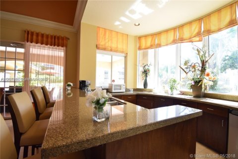 Copropriété à louer à Hollywood, Floride: 2 chambres, 76.18 m2 № 1989644 - photo 28