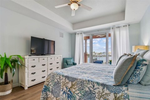 Condo in Clearwater, Florida, 3 bedrooms  № 2230557 - photo 12