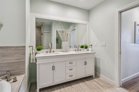 Condo in Clearwater, Florida, 3 bedrooms  № 2230557 - photo 20