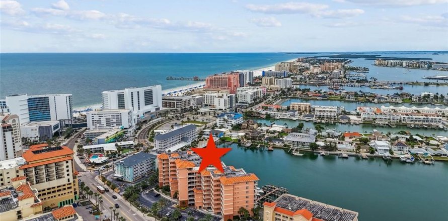 Condo in Clearwater, Florida, 3 bedrooms  № 2230557