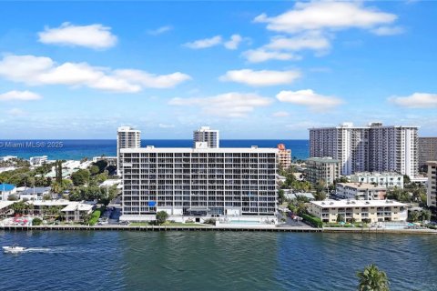 Condo in Pompano Beach, Florida, 2 bedrooms  № 1741936 - photo 14