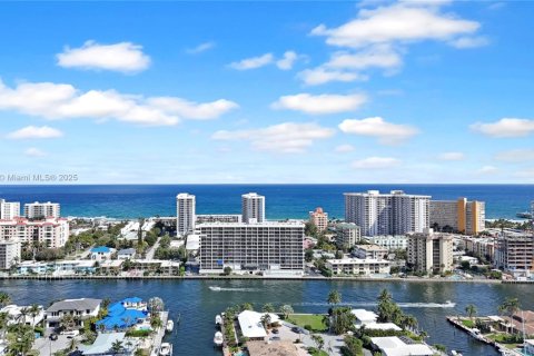 Condo in Pompano Beach, Florida, 2 bedrooms  № 1741936 - photo 13