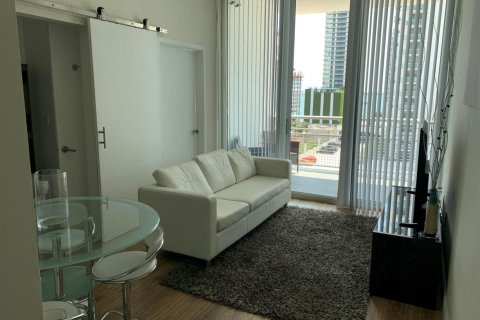 Купить кондоминиум в Майами, Флорида 3 комнаты, 62.99м2, № 2262897 - фото 4