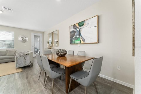 Touwnhouse à vendre à Orlando, Floride: 4 chambres, 168.06 m2 № 1917816 - photo 6