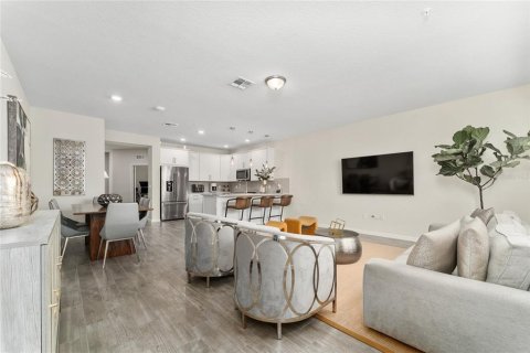Touwnhouse à vendre à Orlando, Floride: 4 chambres, 168.06 m2 № 1917816 - photo 9