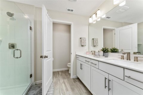 Touwnhouse à vendre à Orlando, Floride: 4 chambres, 168.06 m2 № 1917816 - photo 17