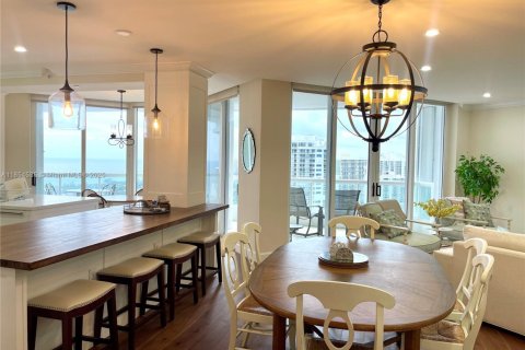 Condominio en alquiler en Aventura, Florida, 3 dormitorios, 249.91 m2 № 1980227 - foto 15