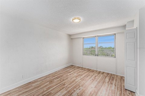 Condominio en venta en Saint Petersburg, Florida, 1 dormitorio, 65.77 m2 № 1680568 - foto 15