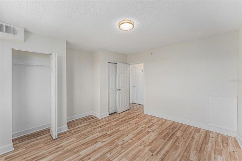 Condominio en venta en Saint Petersburg, Florida, 1 dormitorio, 65.77 m2 № 1680568 - foto 17