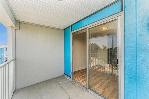 Condominio en venta en Saint Petersburg, Florida, 1 dormitorio, 65.77 m2 № 1680568 - foto 4