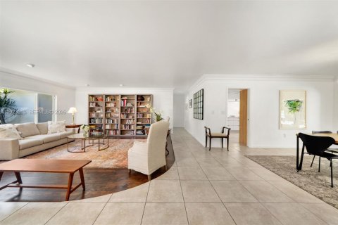 Villa ou maison à vendre à Pinecrest, Floride: 5 chambres, 287.9 m2 № 2009911 - photo 6