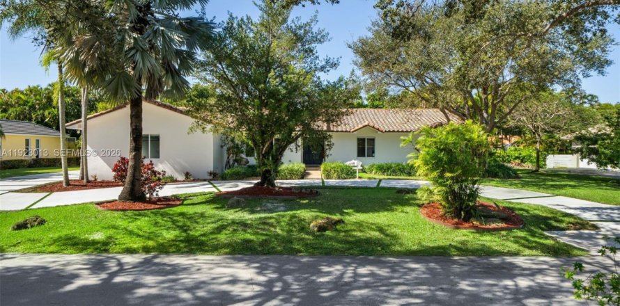 Villa ou maison à Pinecrest, Floride 5 chambres, 287.9 m2 № 2009911