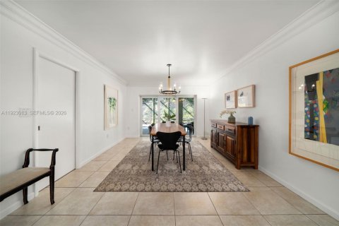 Villa ou maison à vendre à Pinecrest, Floride: 5 chambres, 287.9 m2 № 2009911 - photo 9