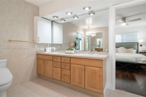 Villa ou maison à vendre à Pinecrest, Floride: 5 chambres, 287.9 m2 № 2009911 - photo 19