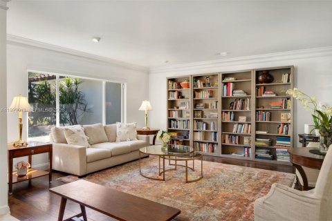 Villa ou maison à vendre à Pinecrest, Floride: 5 chambres, 287.9 m2 № 2009911 - photo 7