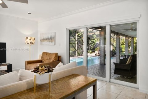 Villa ou maison à vendre à Pinecrest, Floride: 5 chambres, 287.9 m2 № 2009911 - photo 16