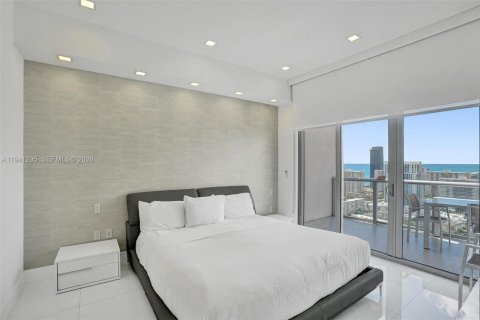 Copropriété à vendre à Hallandale Beach, Floride: 2 chambres, 95.69 m2 № 2088664 - photo 14