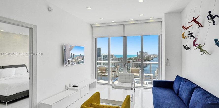 Condo à Hallandale Beach, Floride, 2 chambres № 2088664
