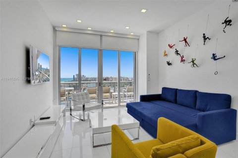 Copropriété à vendre à Hallandale Beach, Floride: 2 chambres, 95.69 m2 № 2088664 - photo 6