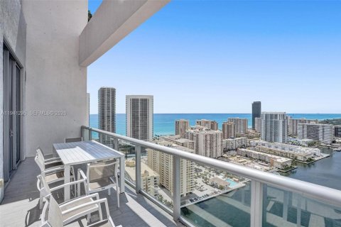 Copropriété à vendre à Hallandale Beach, Floride: 2 chambres, 95.69 m2 № 2088664 - photo 25