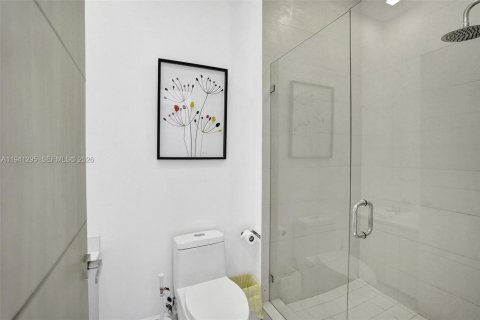 Copropriété à vendre à Hallandale Beach, Floride: 2 chambres, 95.69 m2 № 2088664 - photo 23