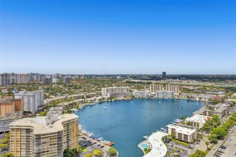 Copropriété à vendre à Hallandale Beach, Floride: 2 chambres, 95.69 m2 № 2088664 - photo 30