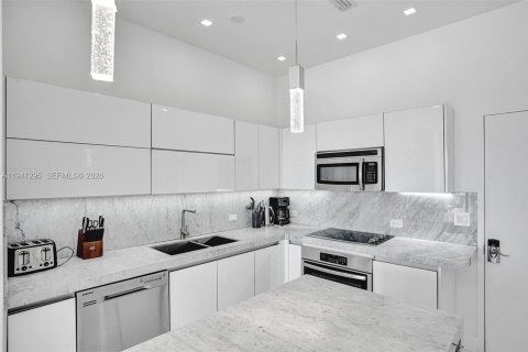 Copropriété à vendre à Hallandale Beach, Floride: 2 chambres, 95.69 m2 № 2088664 - photo 12