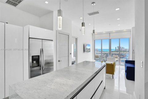 Copropriété à vendre à Hallandale Beach, Floride: 2 chambres, 95.69 m2 № 2088664 - photo 10
