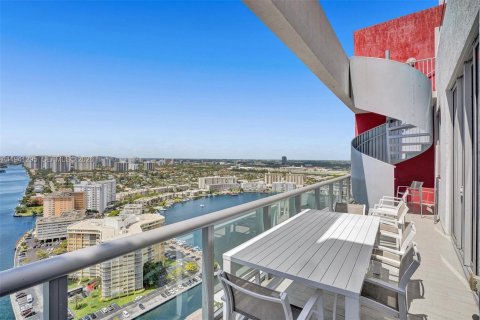 Copropriété à vendre à Hallandale Beach, Floride: 2 chambres, 95.69 m2 № 2088664 - photo 26