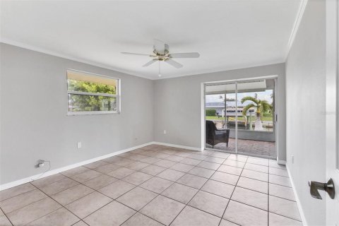 House in Englewood, Florida 2 bedrooms, 118.73 sq.m. № 1894333 - photo 20