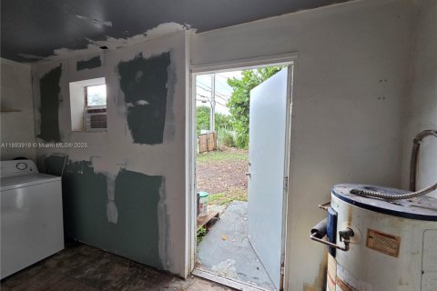 Casa en venta en Hollywood, Florida, 2 dormitorios, 62.71 m2 № 1945695 - foto 10