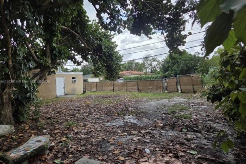 Casa en venta en Hollywood, Florida, 2 dormitorios, 62.71 m2 № 1945695 - foto 19