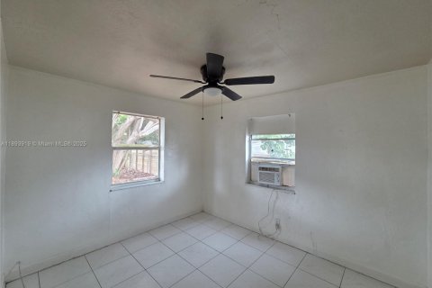 Casa en venta en Hollywood, Florida, 2 dormitorios, 62.71 m2 № 1945695 - foto 15