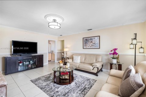 Commercial property in Miami, Florida 298.4 sq.m. № 2042145 - photo 21