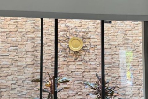 Снять в аренду таунхаус в Хайалиа, Флорида 3 спальни, 147.71м2, № 1945985 - фото 20