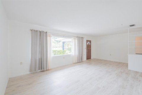 Villa ou maison à vendre à Eustis, Floride: 3 chambres, 123.37 m2 № 2342127 - photo 8