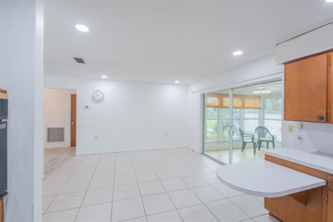 Villa ou maison à vendre à Eustis, Floride: 3 chambres, 123.37 m2 № 2342127 - photo 13